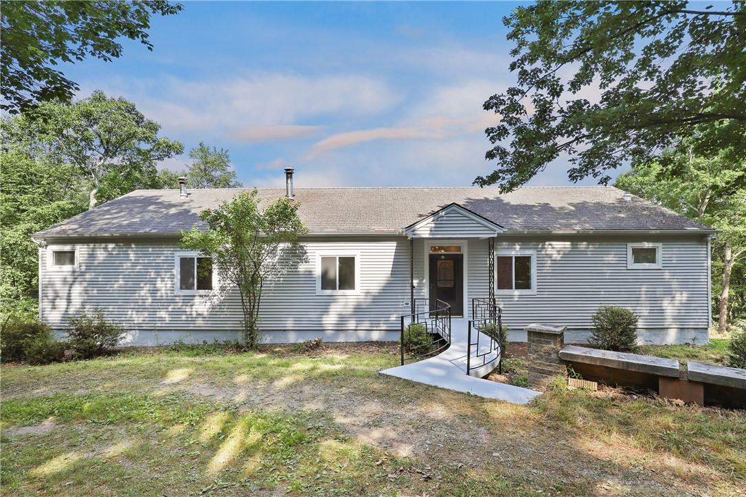 104 Crest Road Property Photo