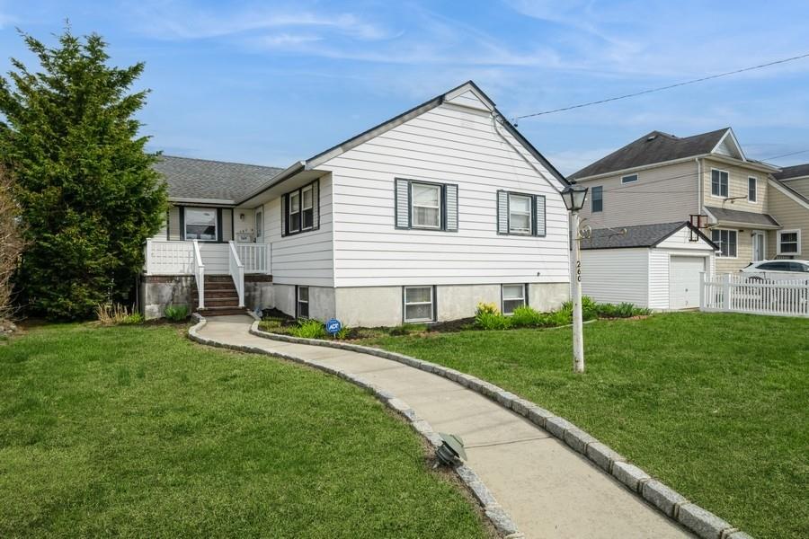 260 Washington Avenue Property Photo