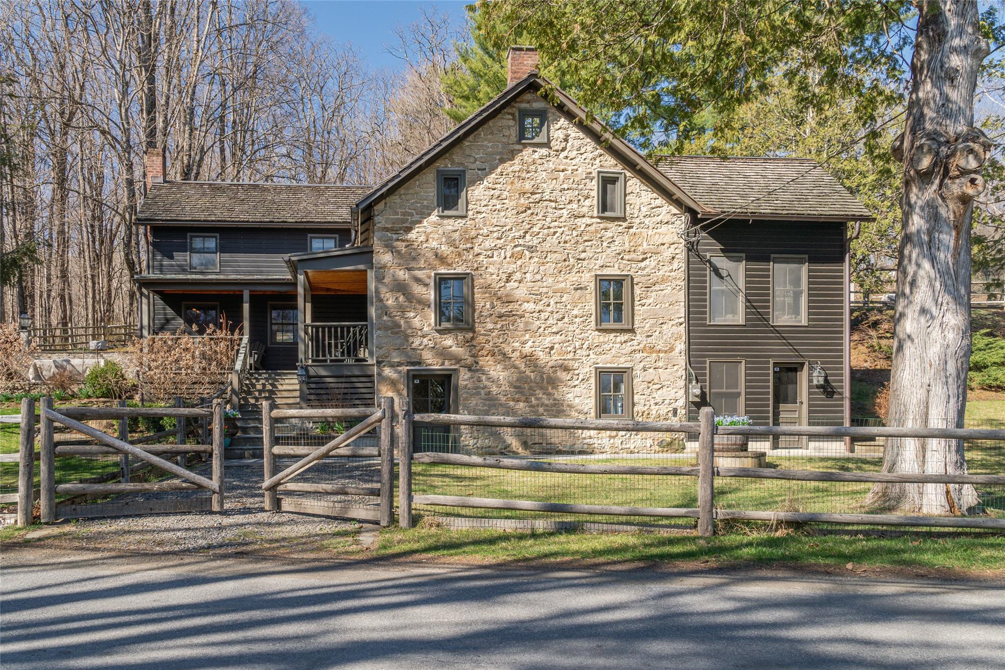 7 Upper Whitfield Road Property Photo