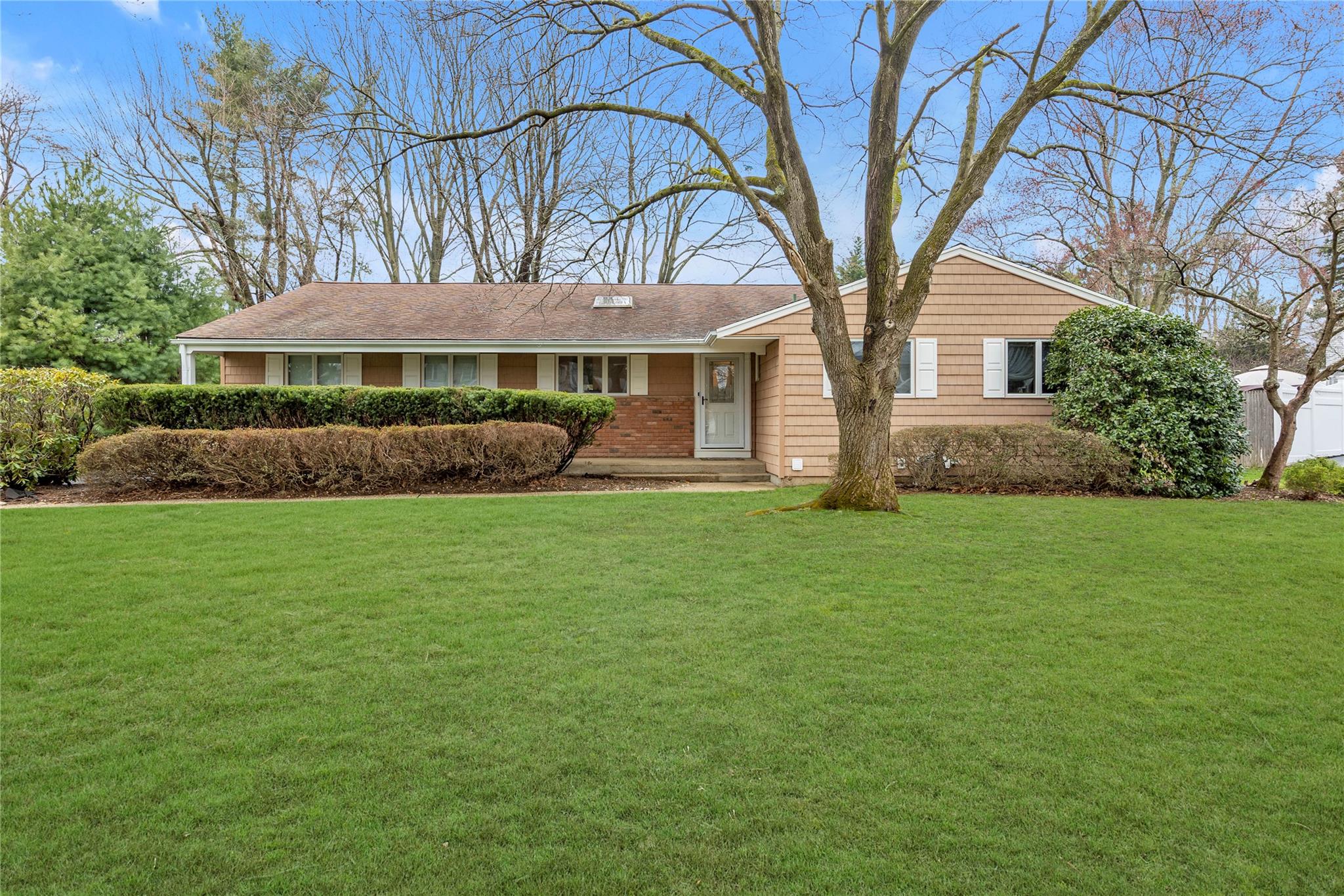 16 Kirkland Drive Property Photo