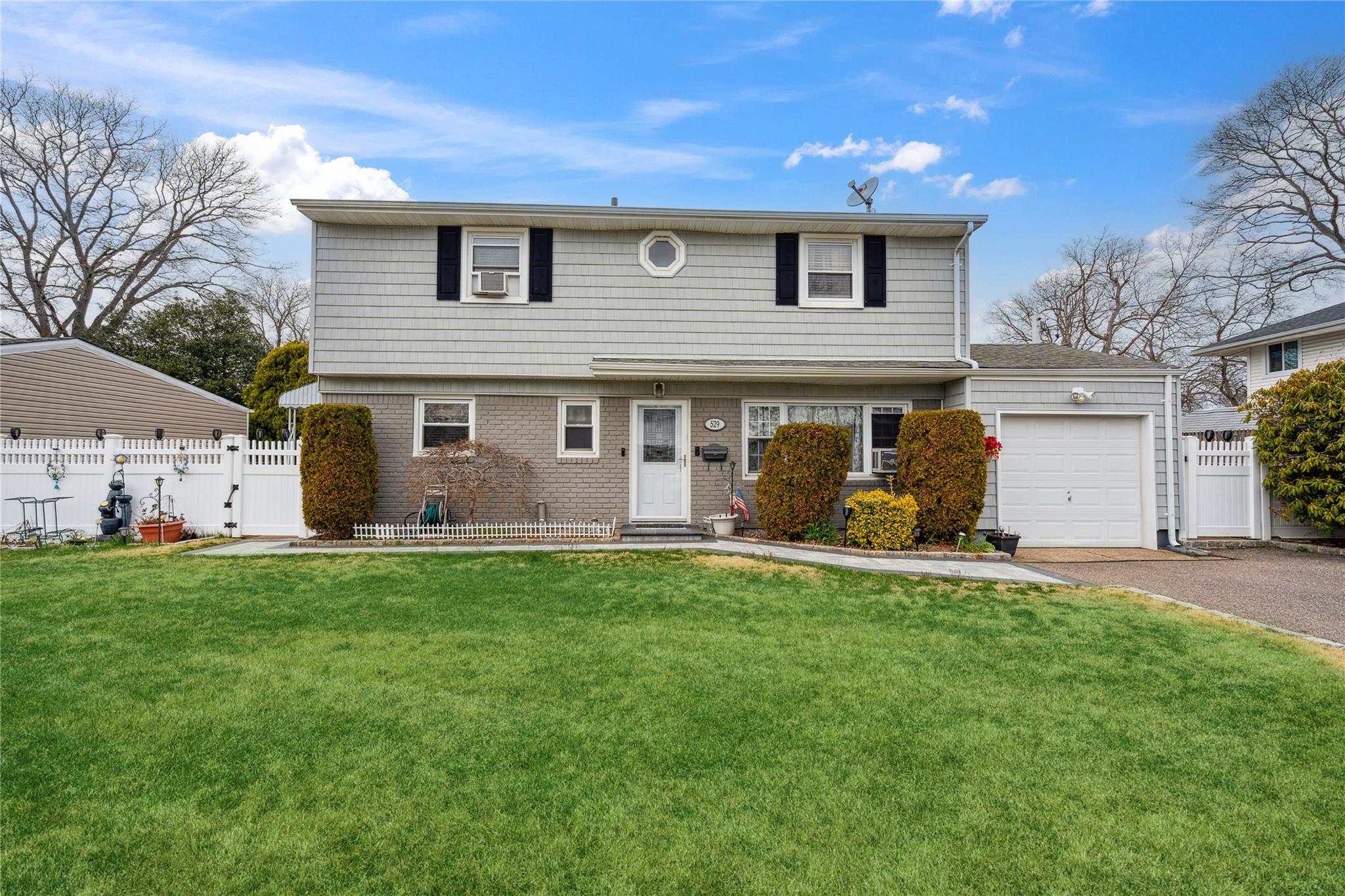 529 Davis Street Property Photo
