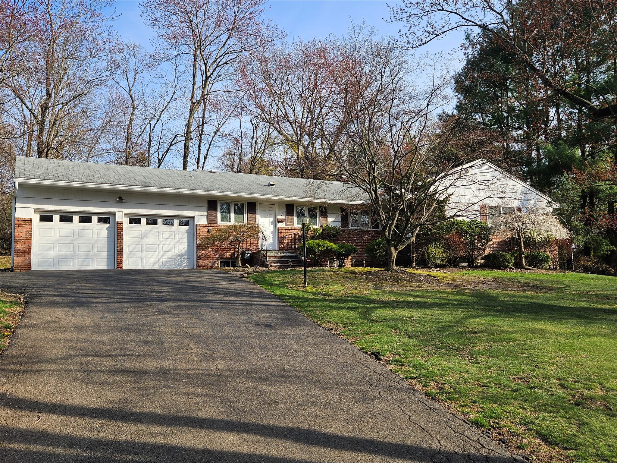 7 Rocklyn Drive Property Photo