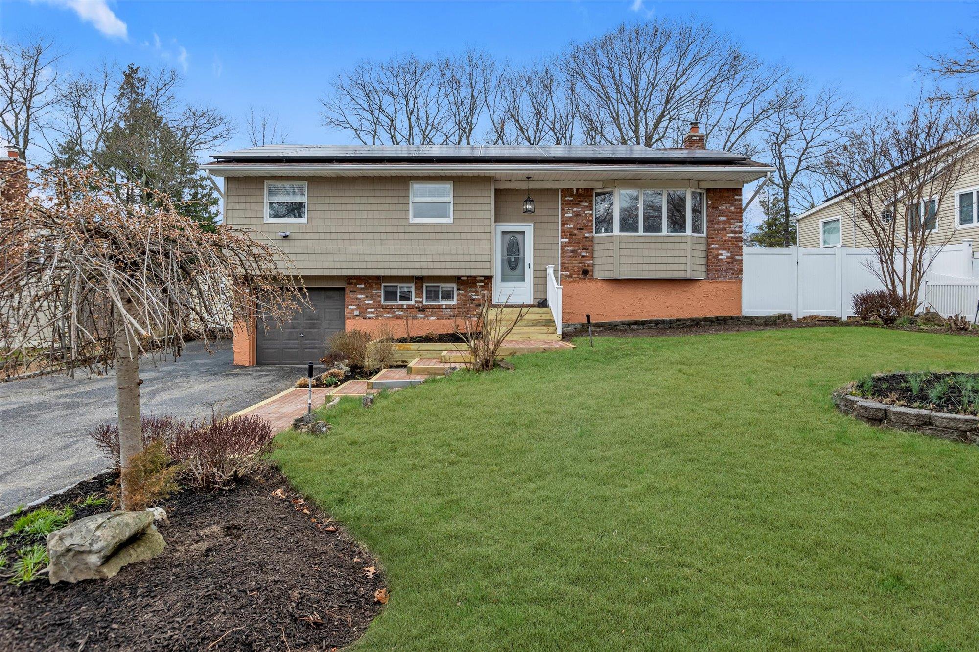 10 Weston Lane Property Photo