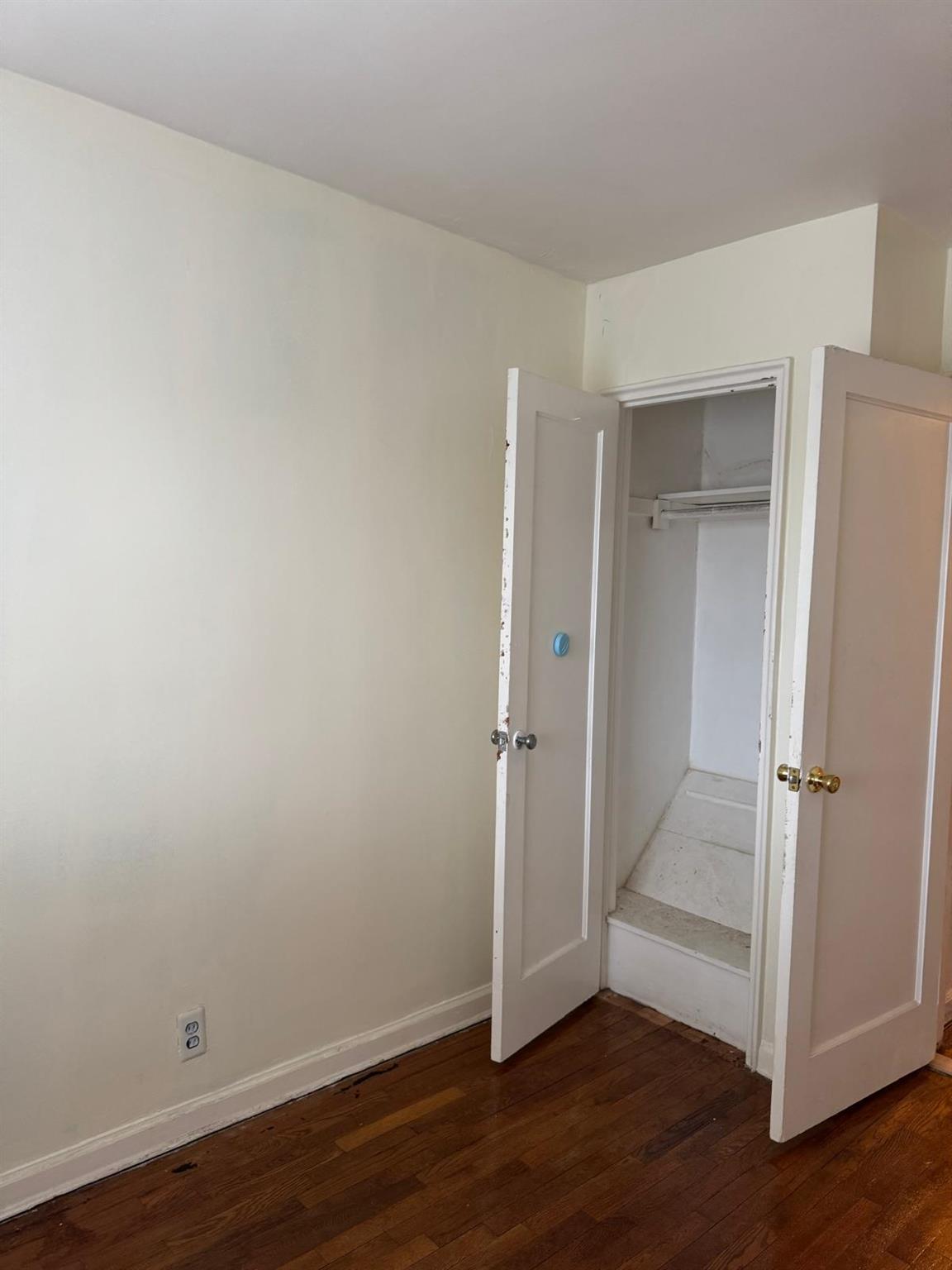 229-11 141st Avenue Property Photo 26