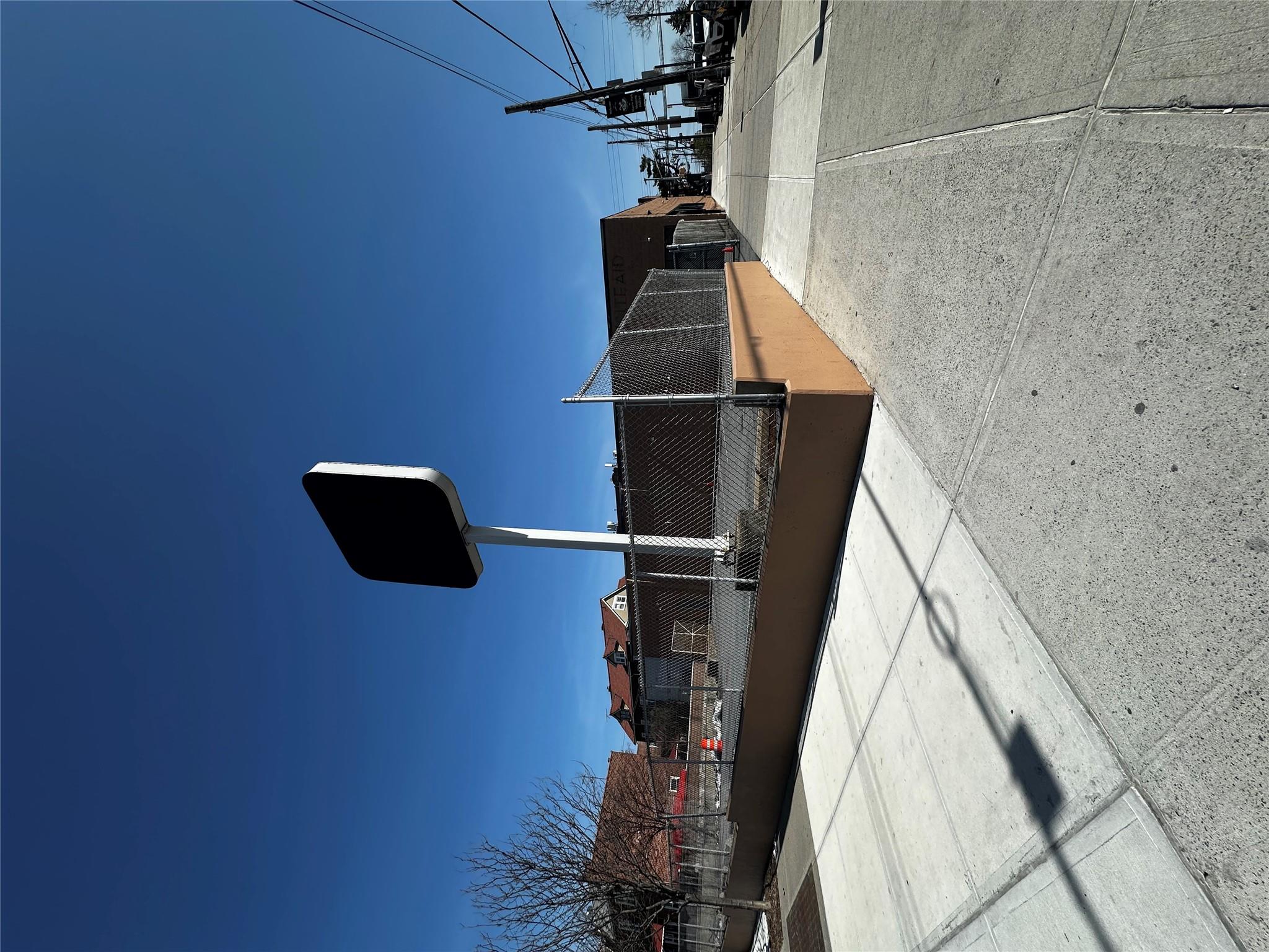 911 Morris Park Avenue Property Photo