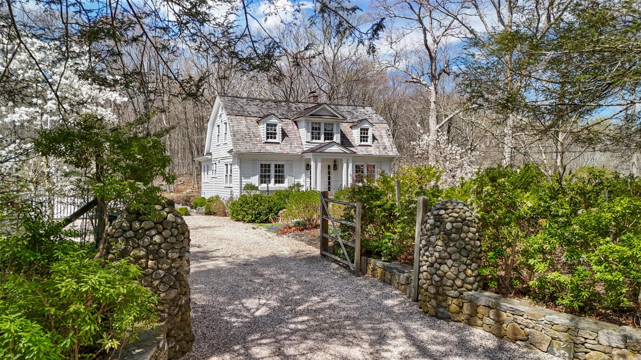 55 Mianus River Rd Property Photo