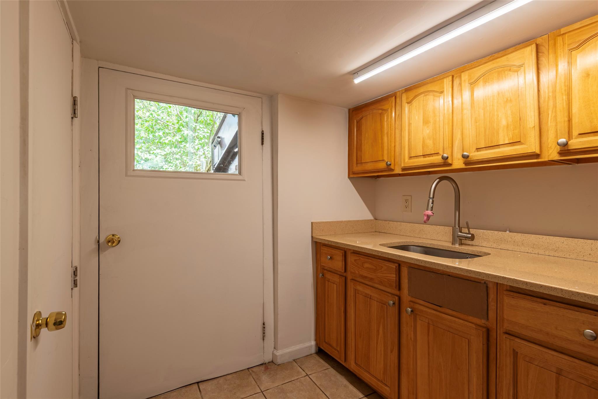 106 S 10 Street Property Photo 29
