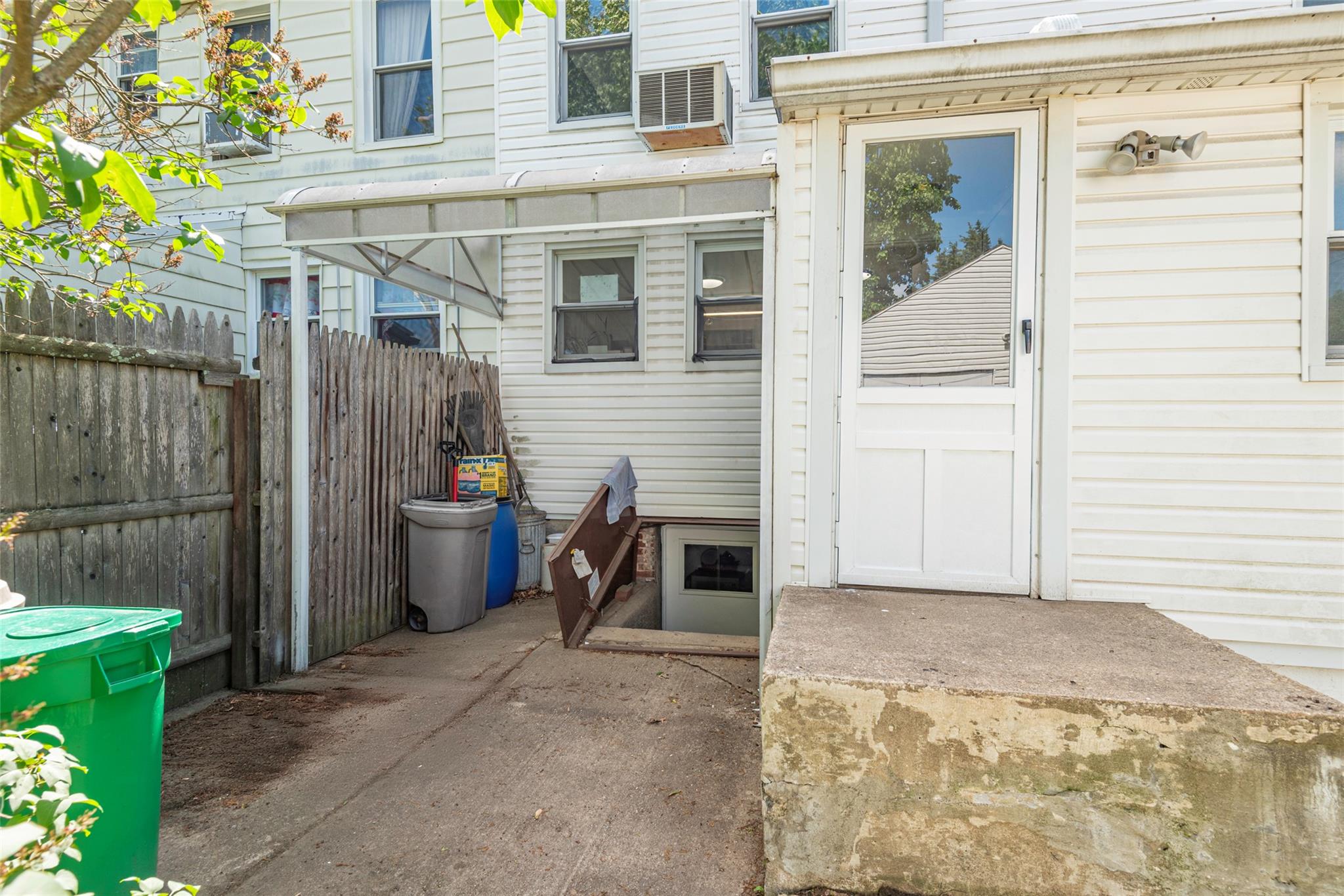 106 S 10 Street Property Photo 34