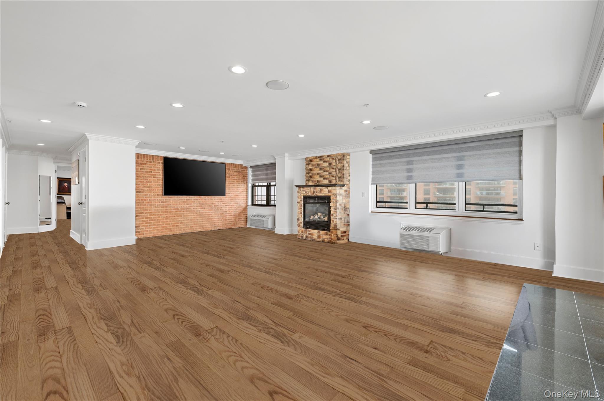 26 W Broadway 505 Property Photo 16