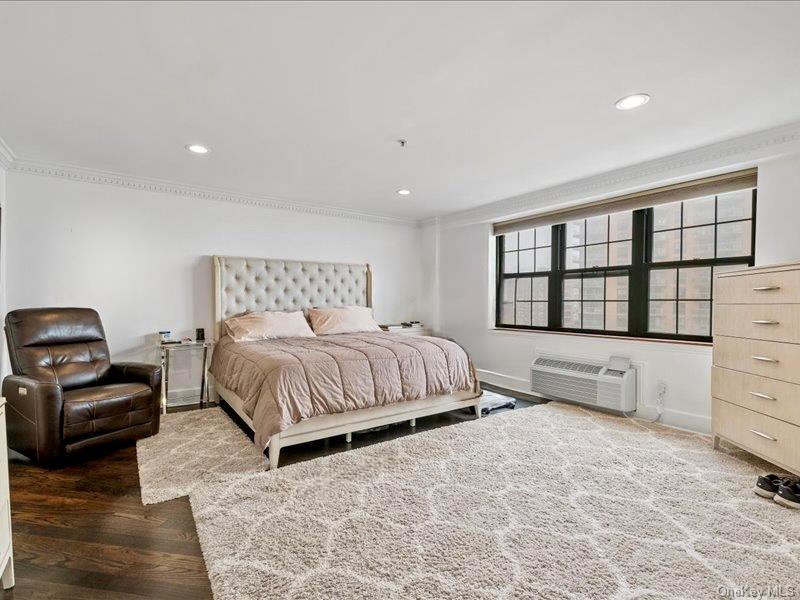 26 W Broadway 505 Property Photo 17