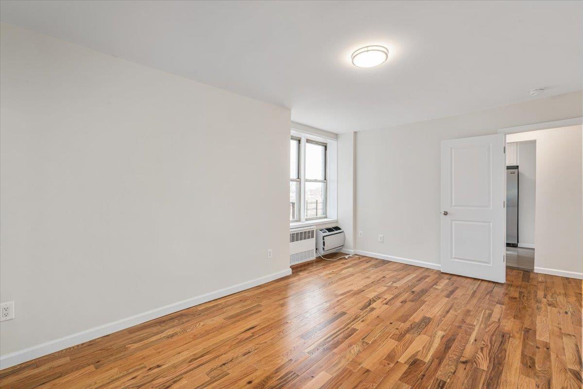 59-30 108 Street 6d Property Photo 20