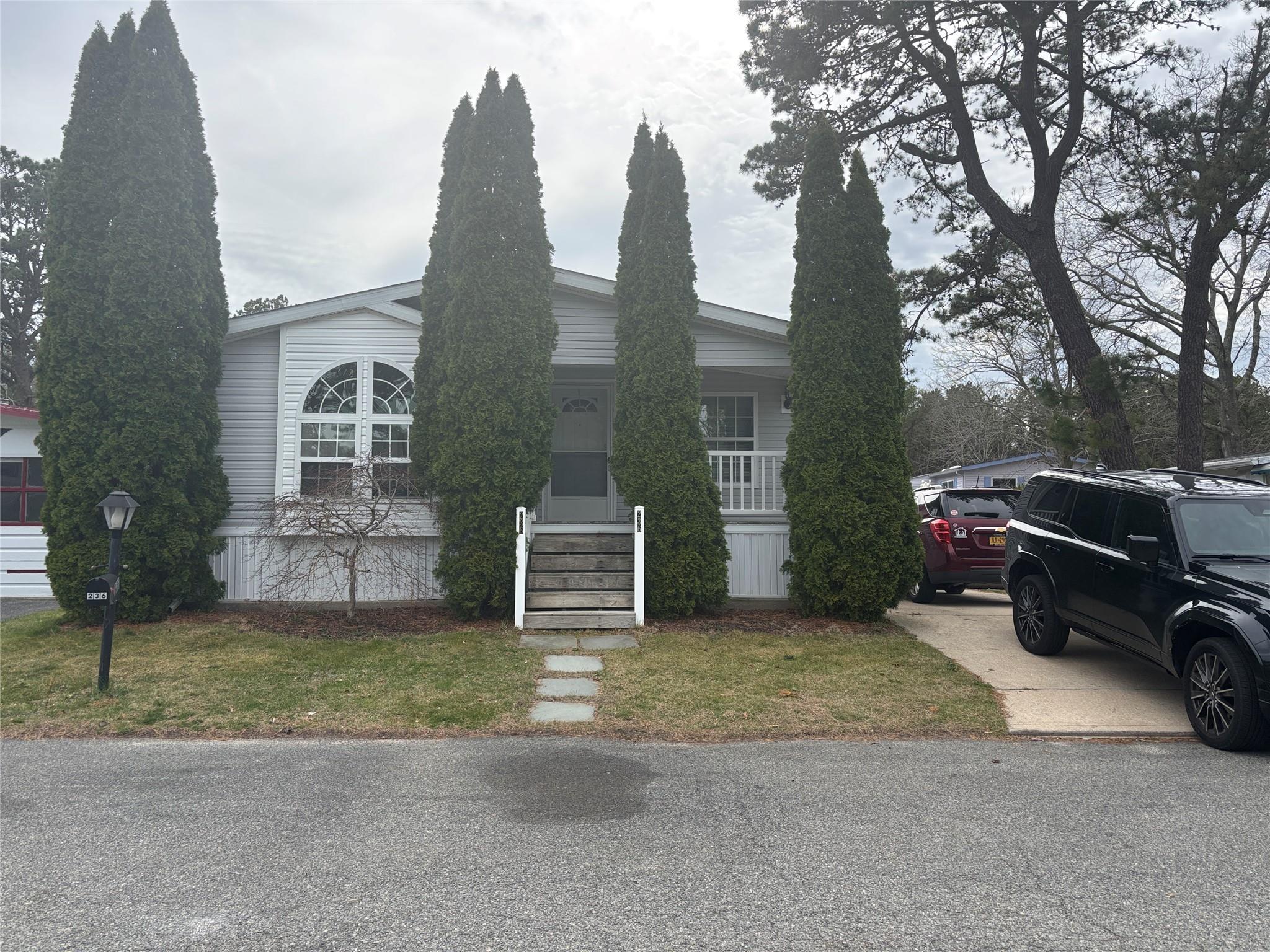 525 Riverleigh Avenue 236 Property Photo