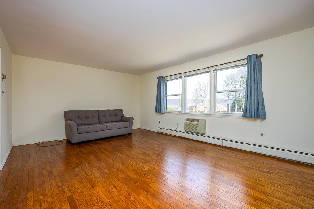 15 Revere Ct 2501 Property Photo 9