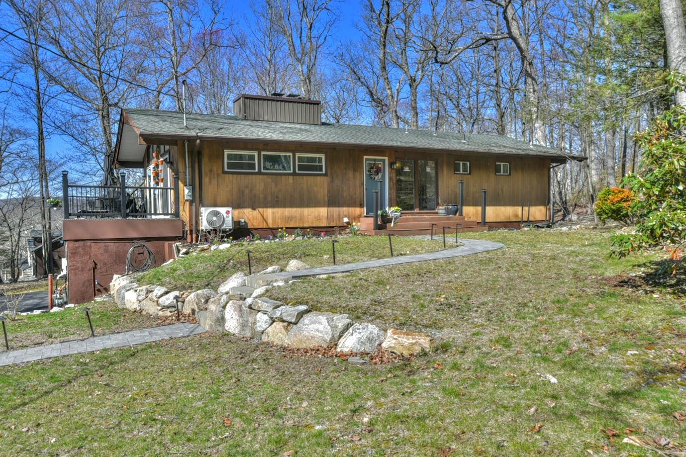 71 Fawn Hill Rd Property Photo