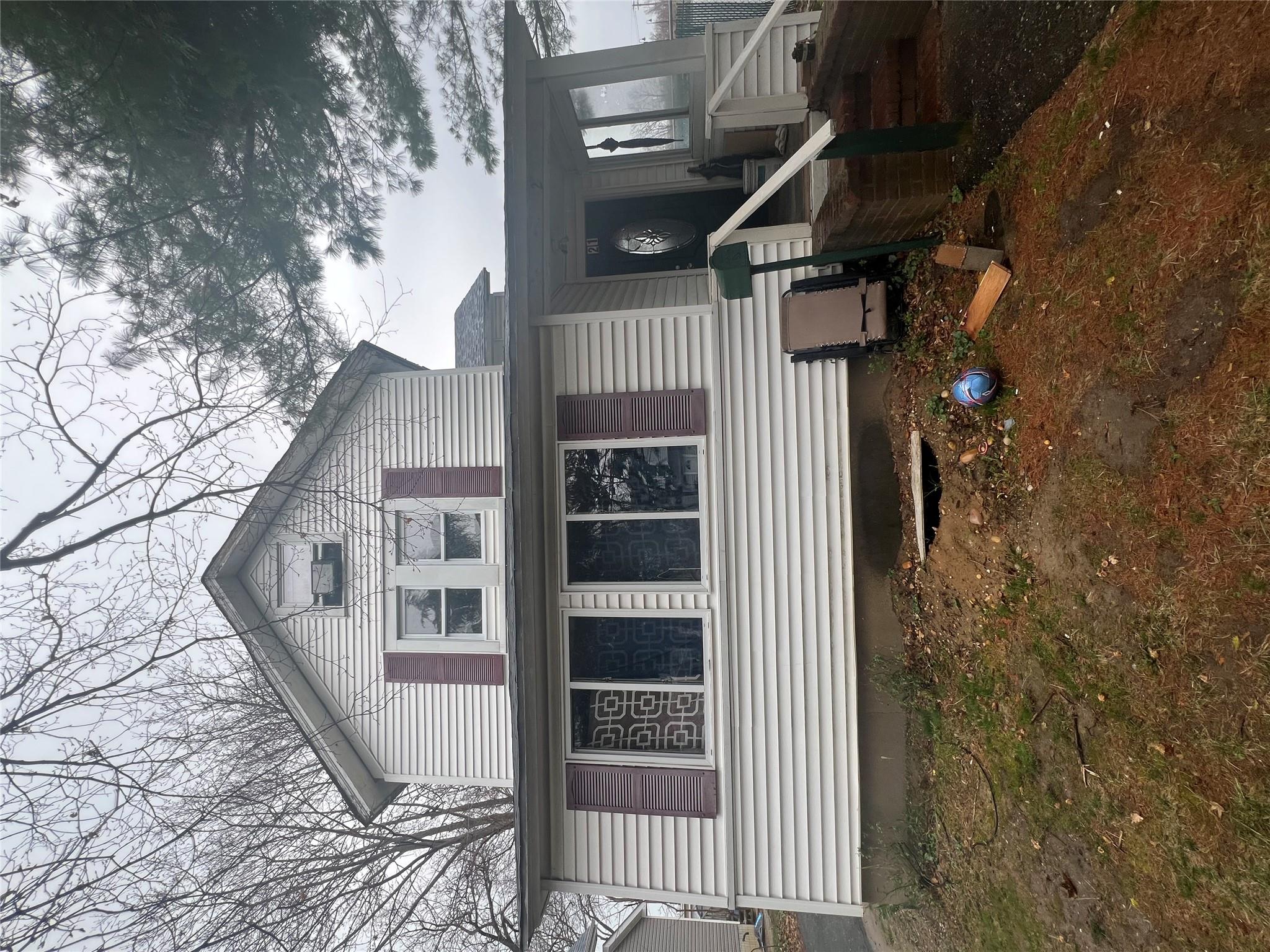 21 Maple Avenue Property Photo