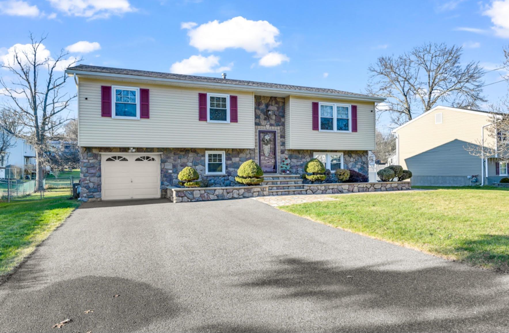 30 Bradner Avenue Property Photo