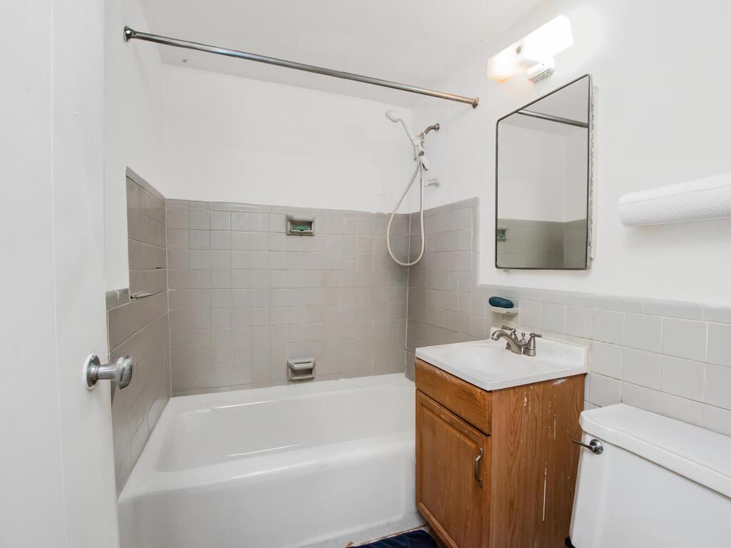 4 Fordham Hill Oval 8d Property Photo 7