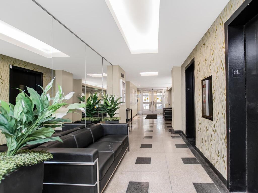 4 Fordham Hill Oval 8d Property Photo 8