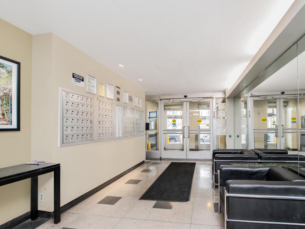 4 Fordham Hill Oval 8d Property Photo 9