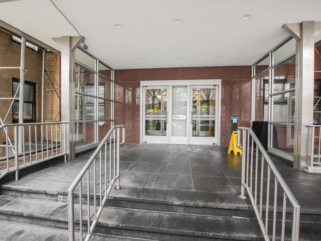 4 Fordham Hill Oval 8d Property Photo 11