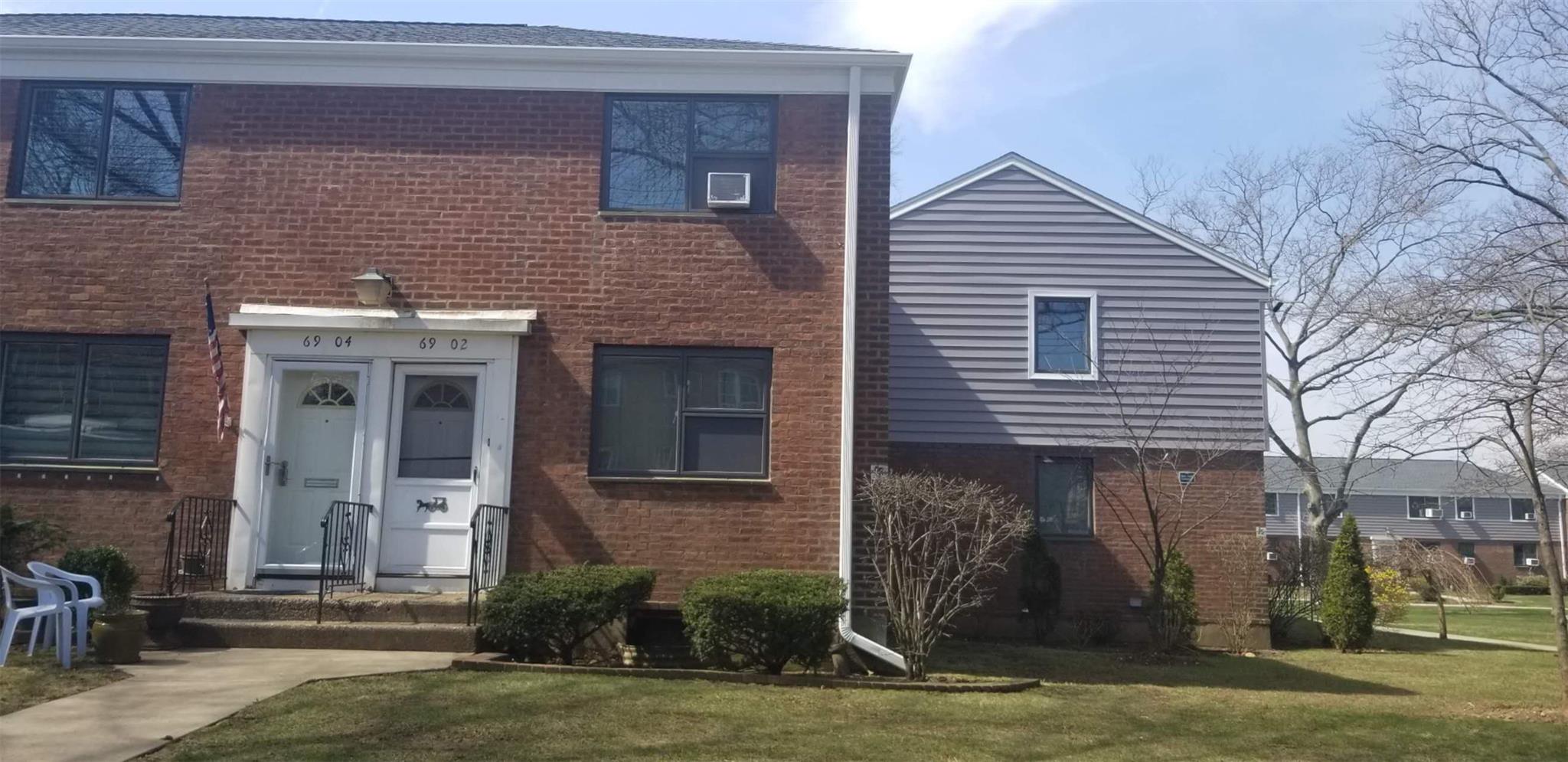 69-02 E Springfield Blvd Duplex Property Photo