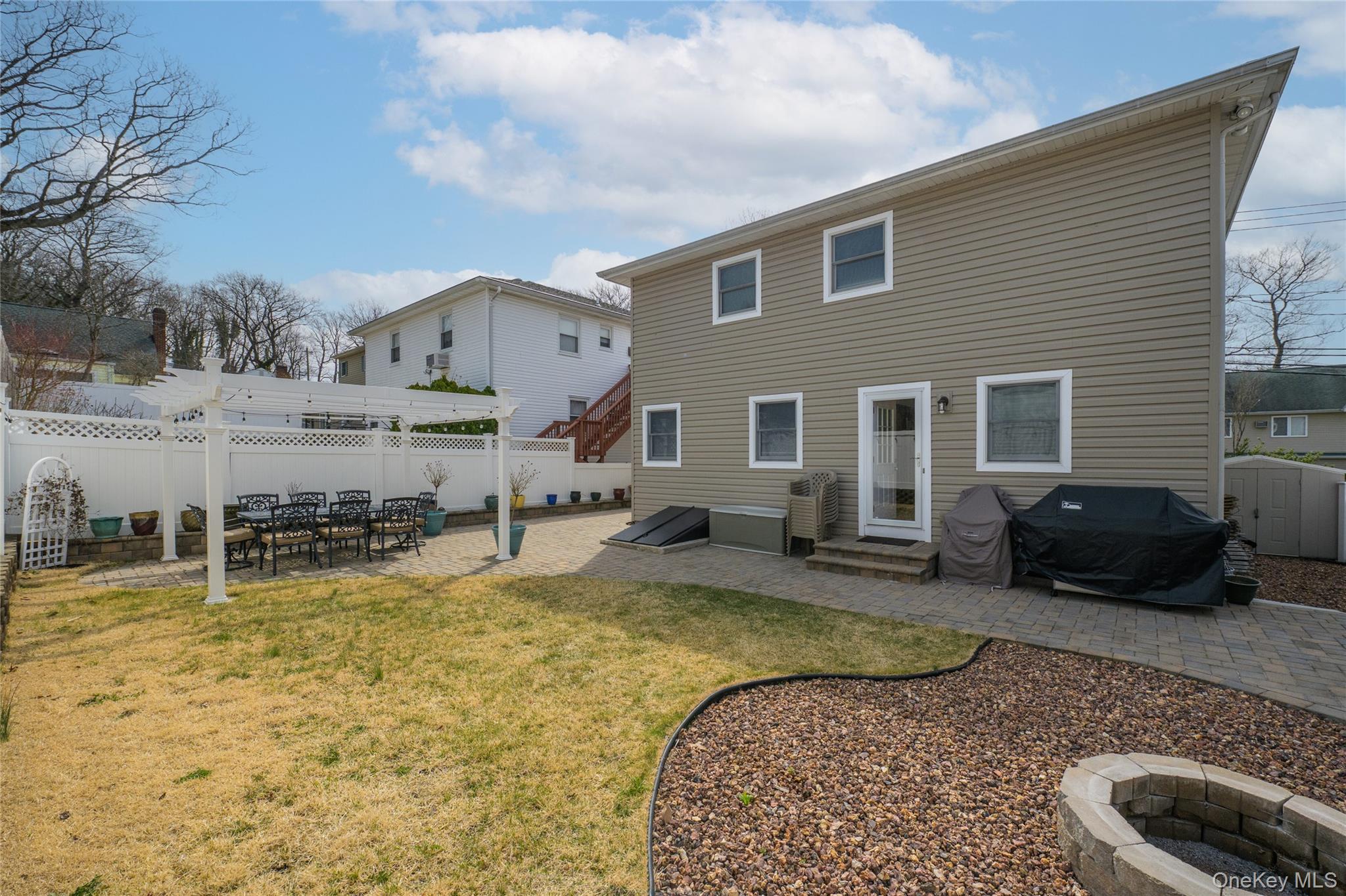 21 Godfrey Avenue Property Photo 20