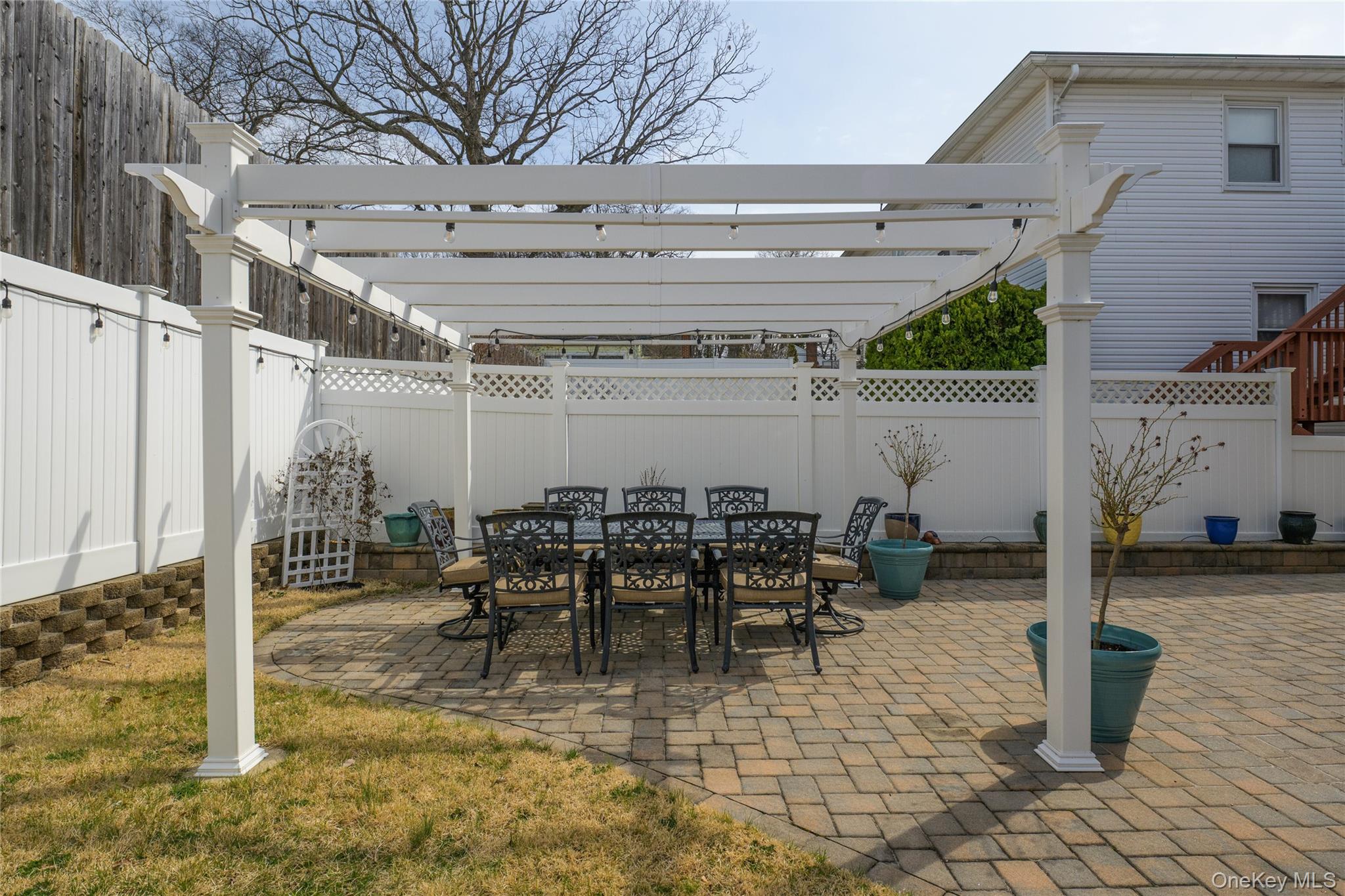 21 Godfrey Avenue Property Photo 22