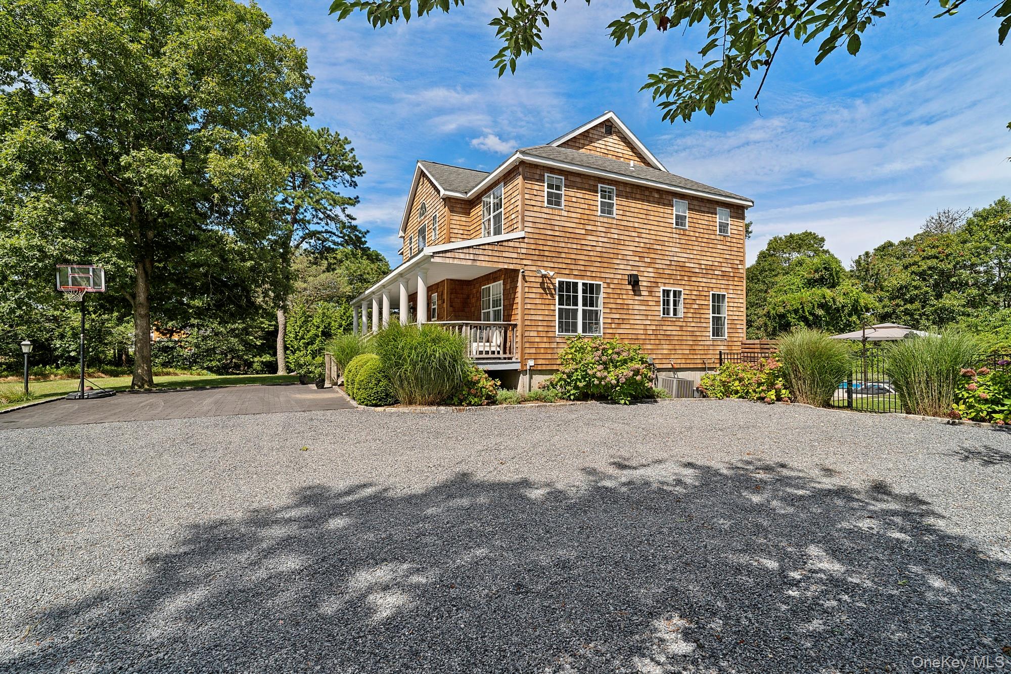 71 Old Canoe Place Road Property Photo 2