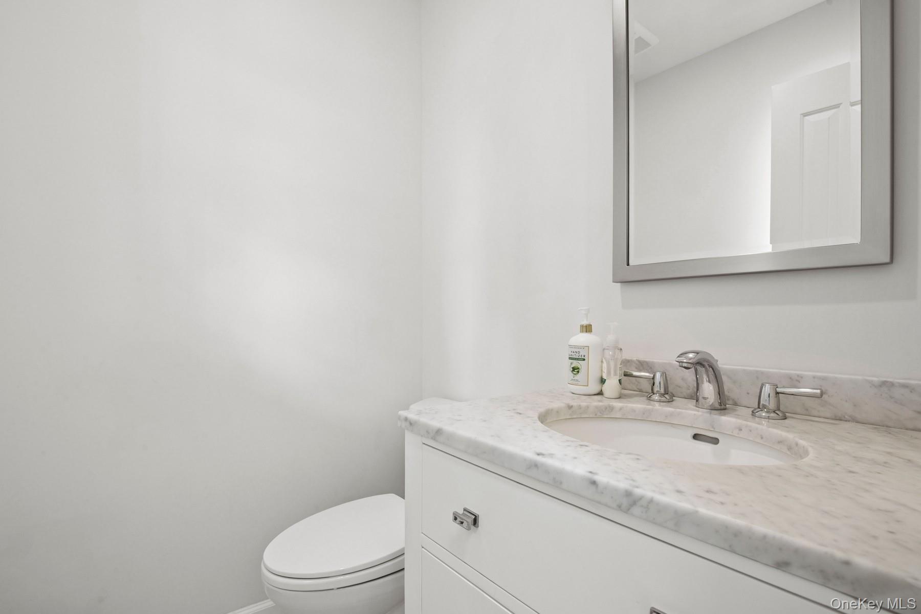 71 Old Canoe Place Road Property Photo 19