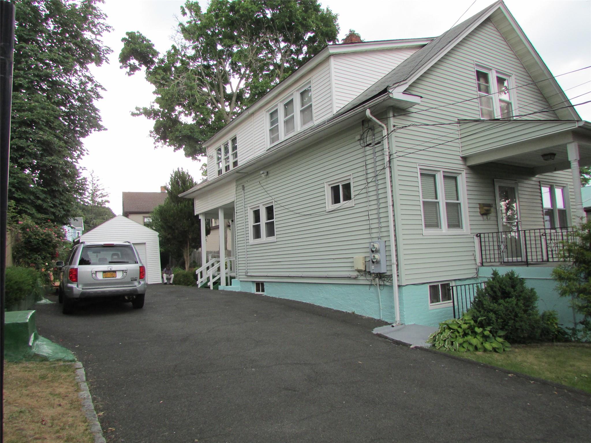 12 E Catherine Street Property Photo