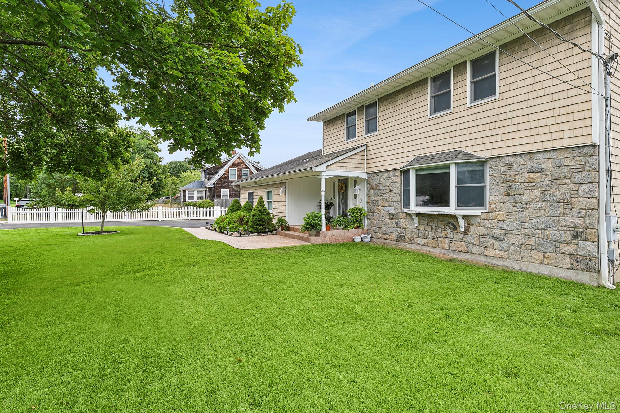 48 Fanning Avenue Property Photo 2