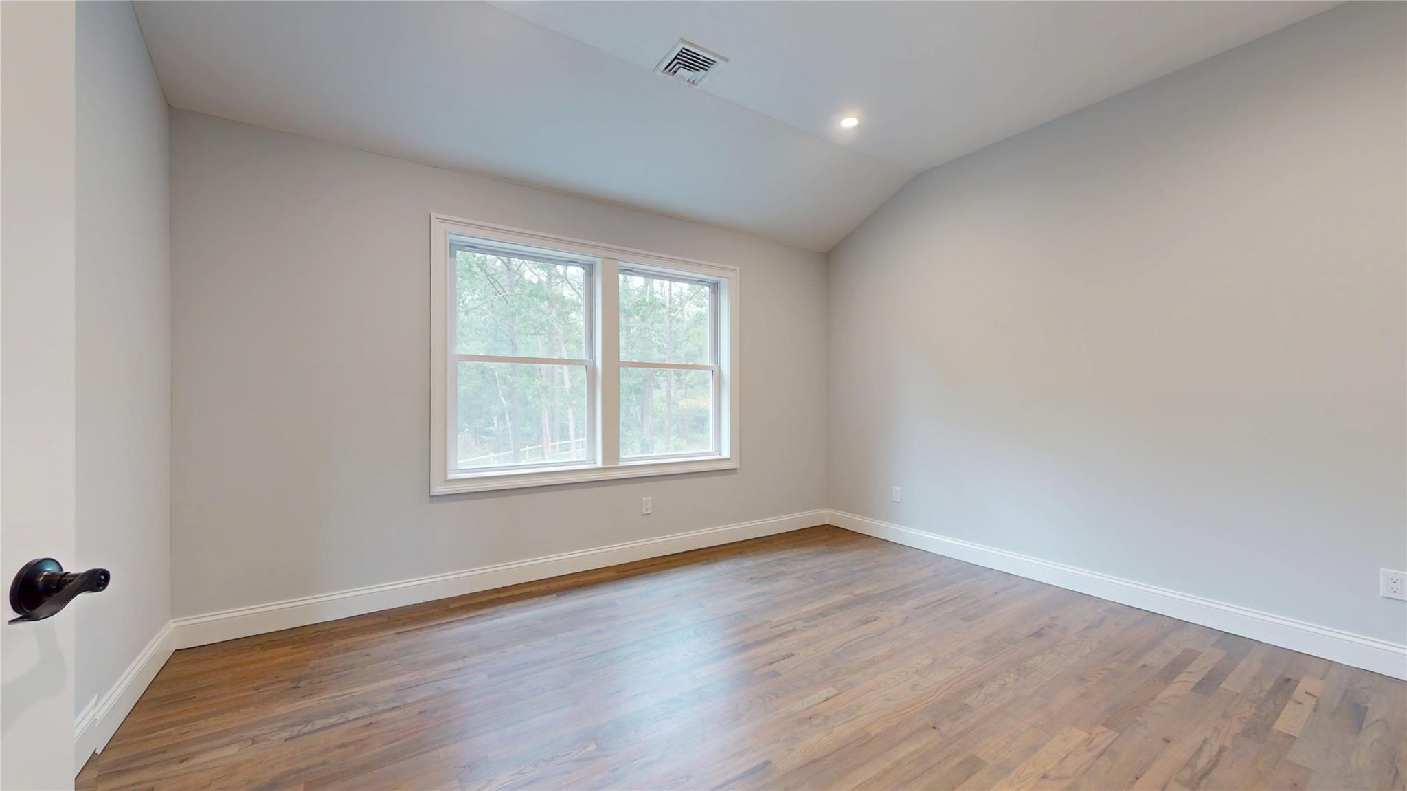 111 Currans Road Property Photo 17