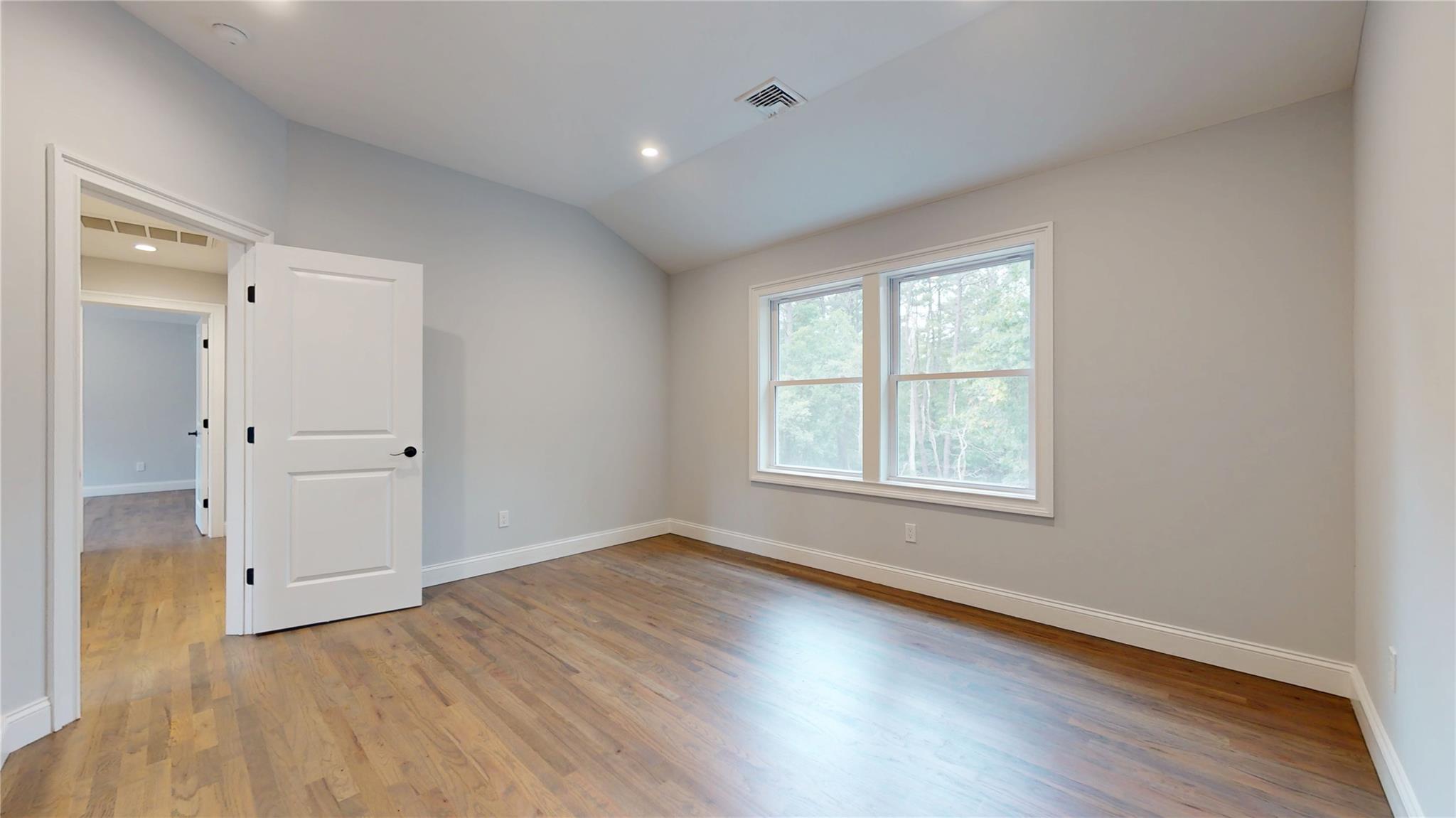 111 Currans Road Property Photo 20