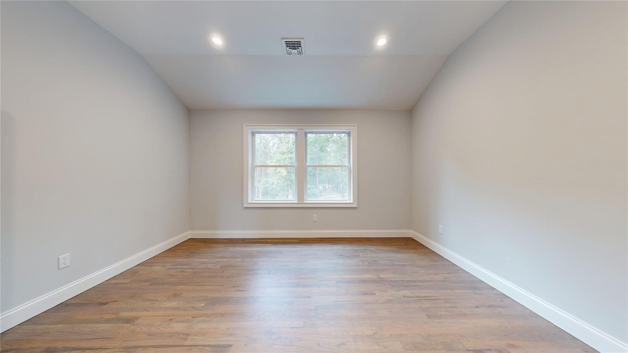 111 Currans Road Property Photo 21
