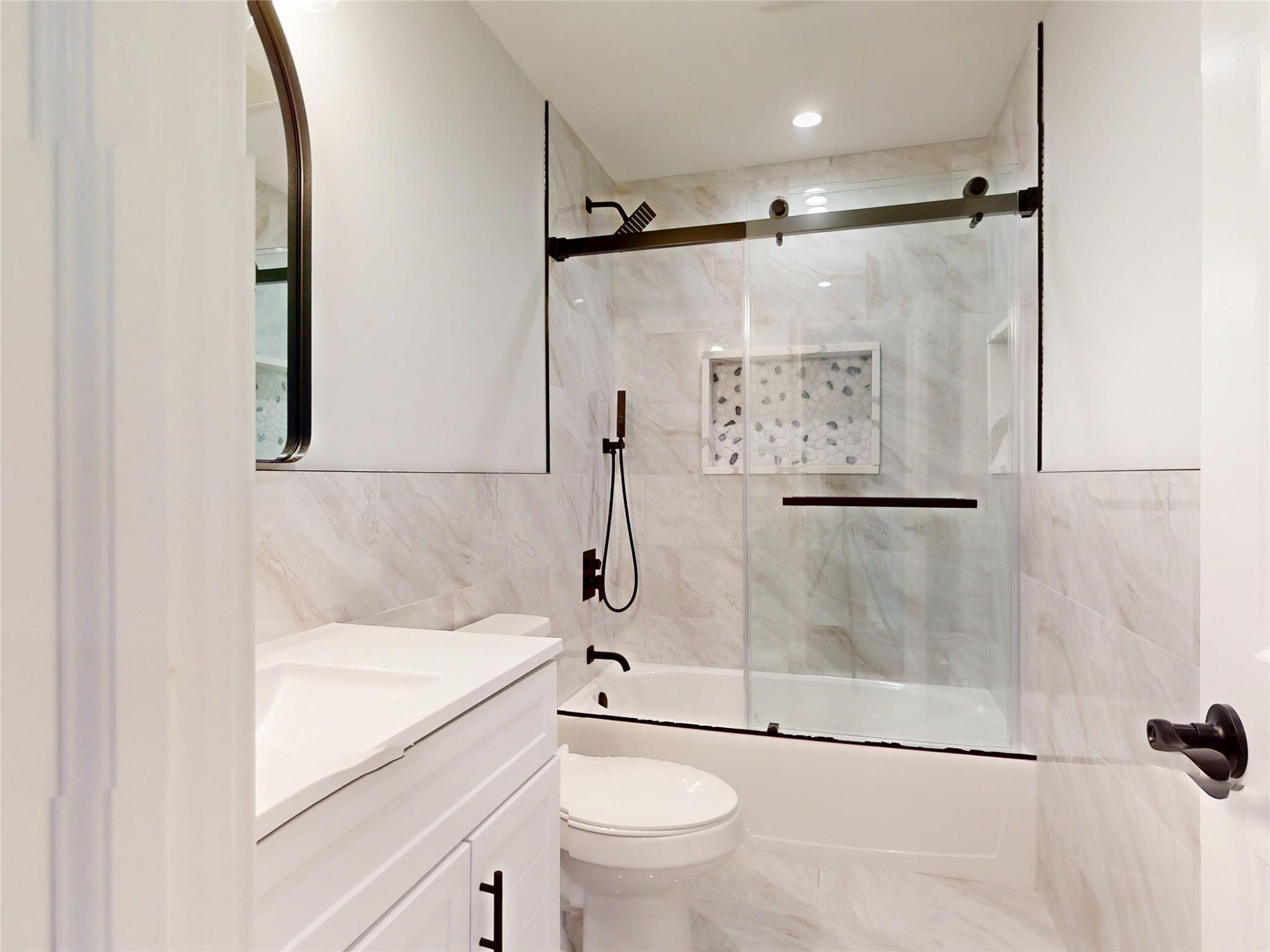 111 Currans Road Property Photo 22