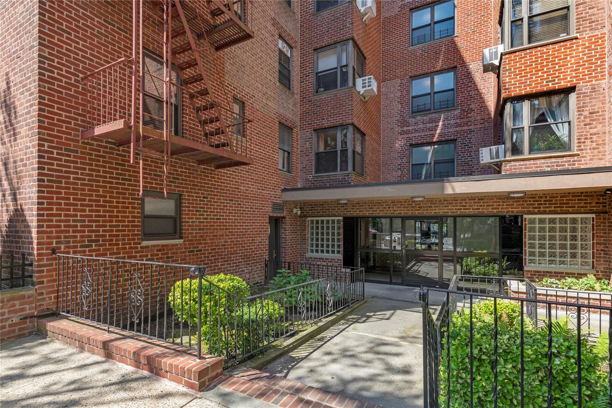32-40 S 89 Street 110 Property Photo 1