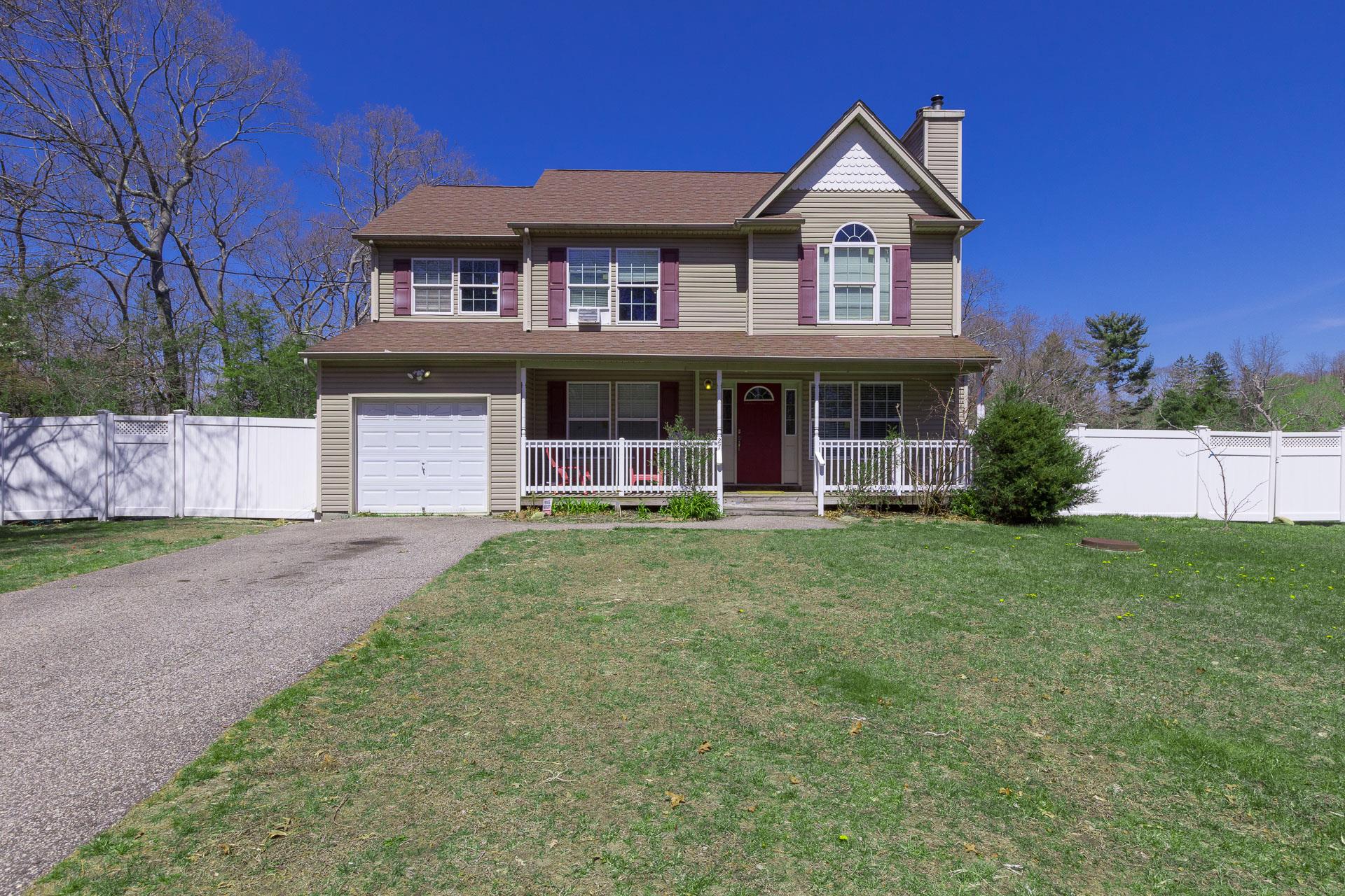 27 Devon Lane Property Photo