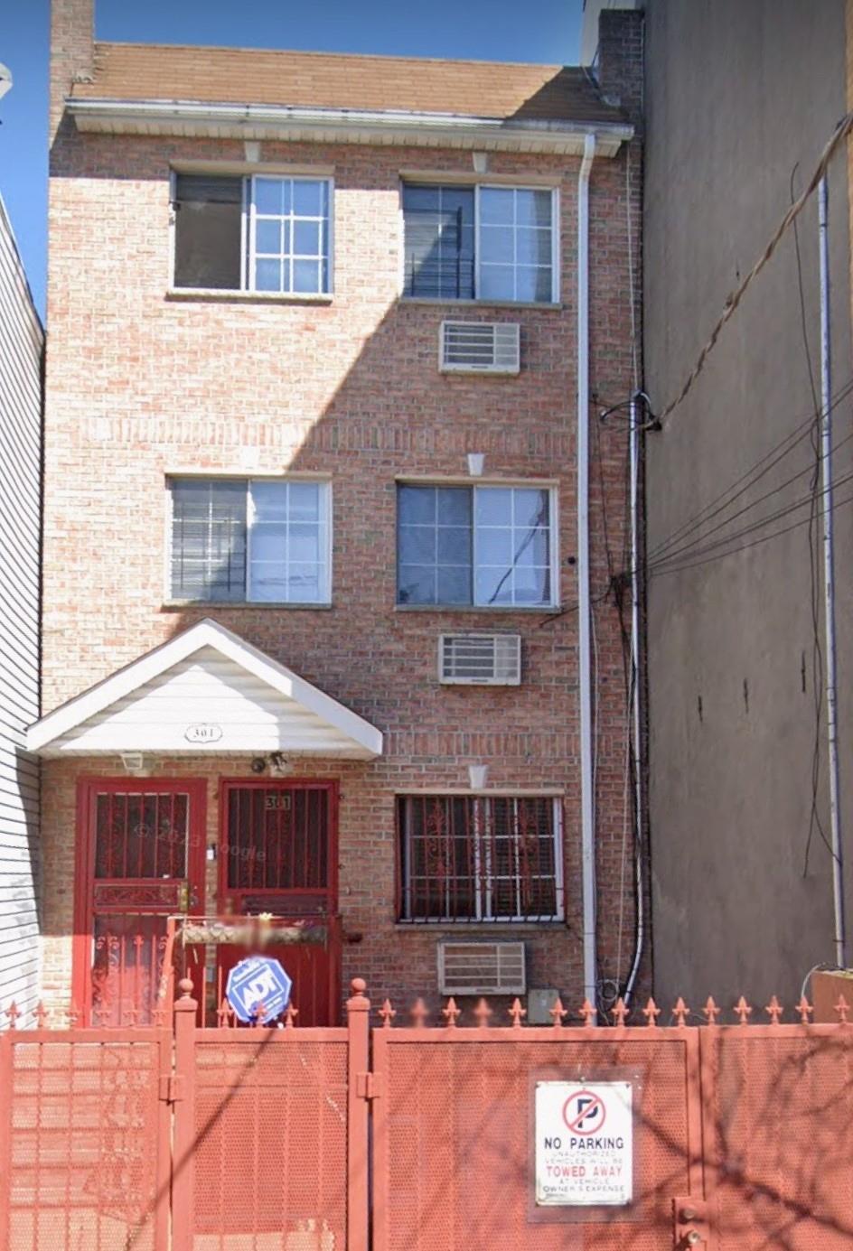 301 Montauk Avenue Property Photo