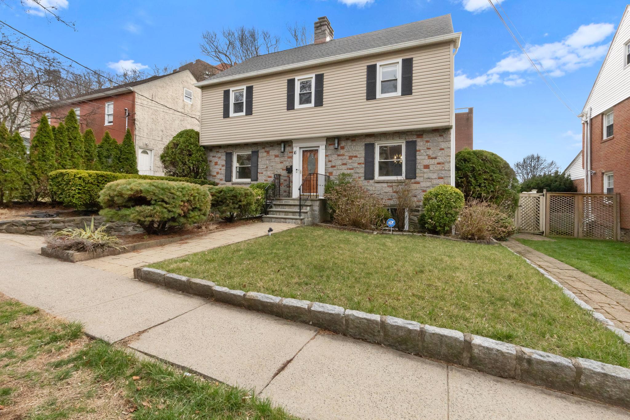 16 Hill Street Property Photo