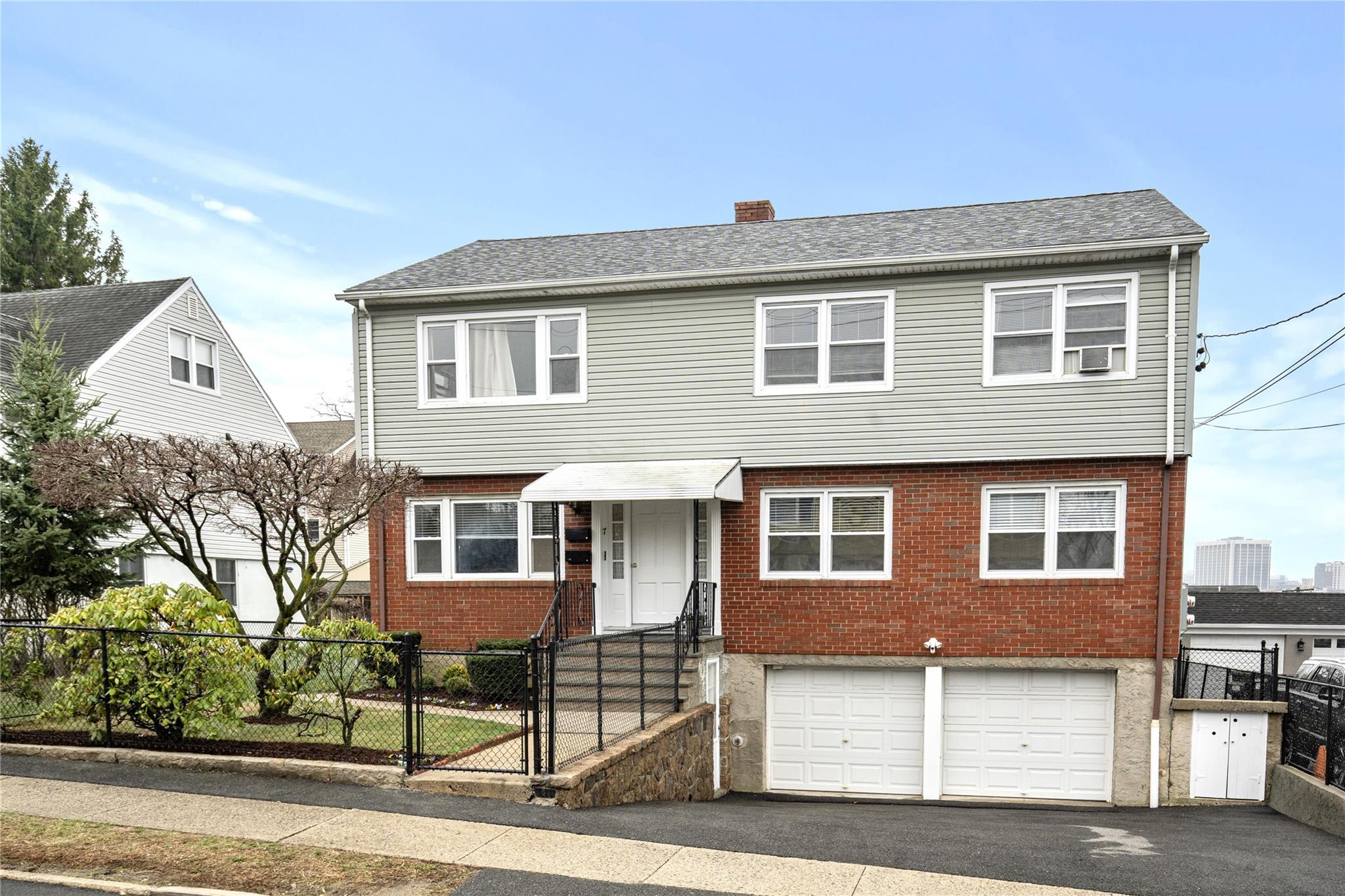 7 Madison Street Property Photo