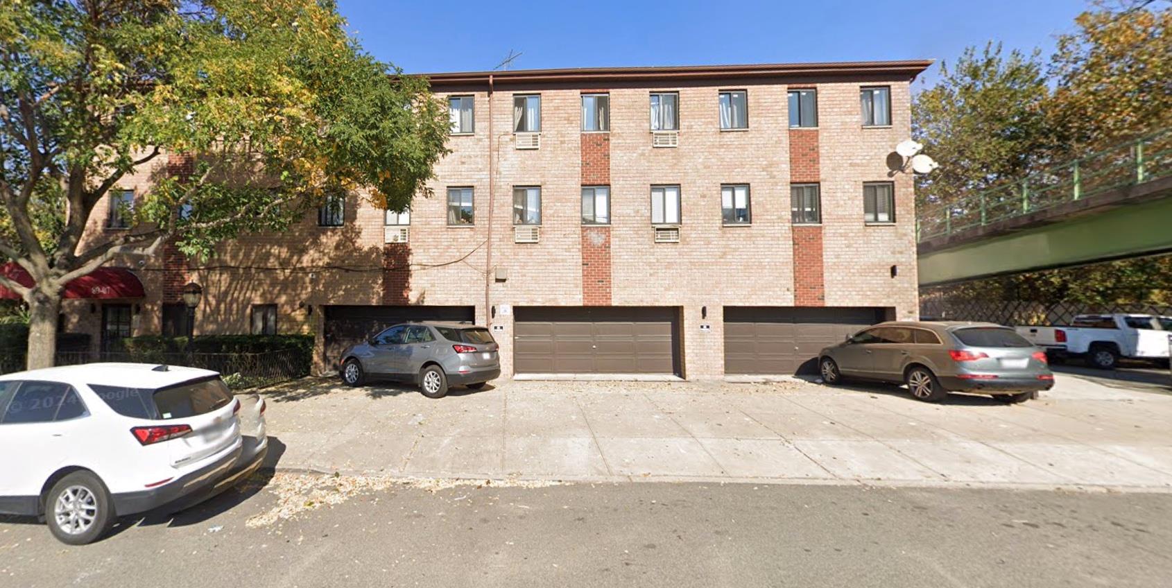 8907 N Conduit Avenue Property Photo