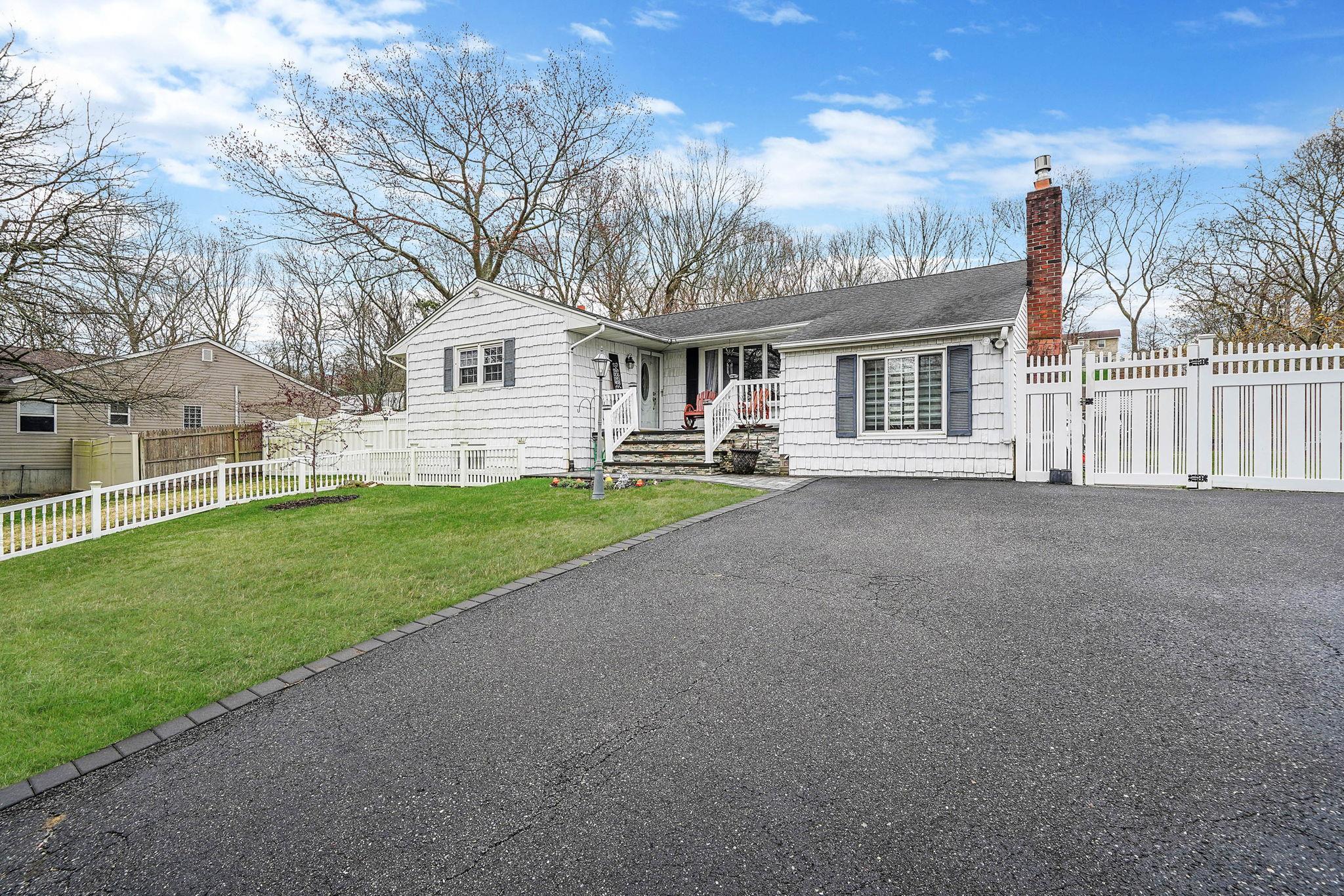 122 Ridgewood Avenue Property Photo