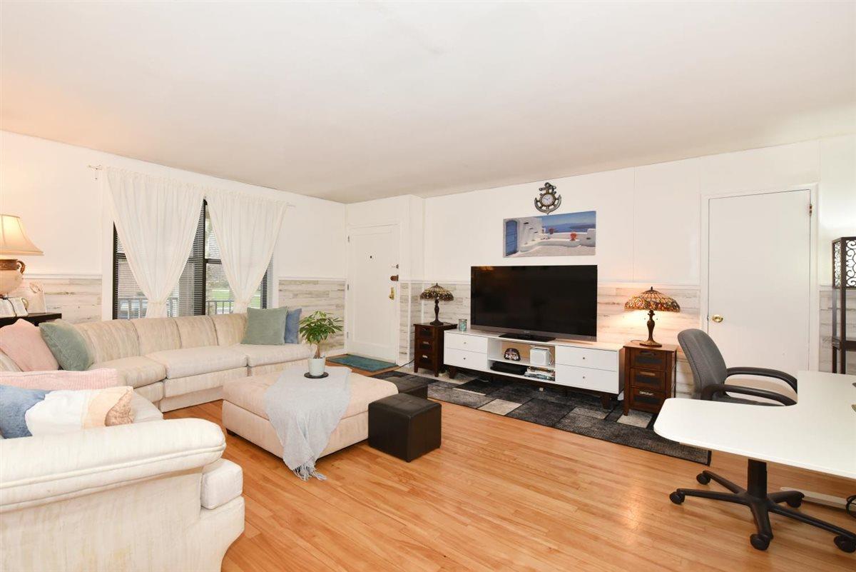 196-65 69th Avenue 1 Fl Property Photo 8