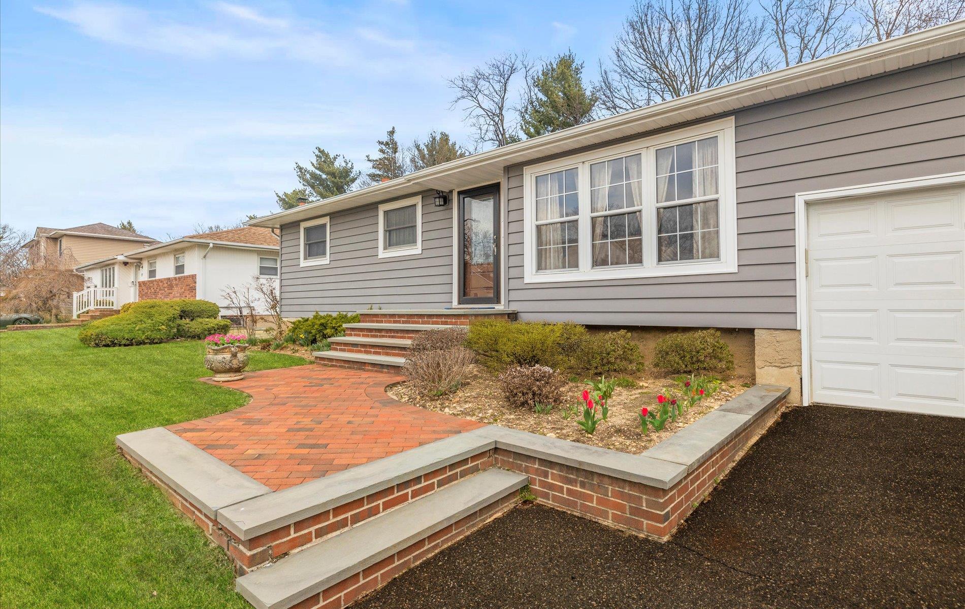 23 Beaumont Drive Property Photo
