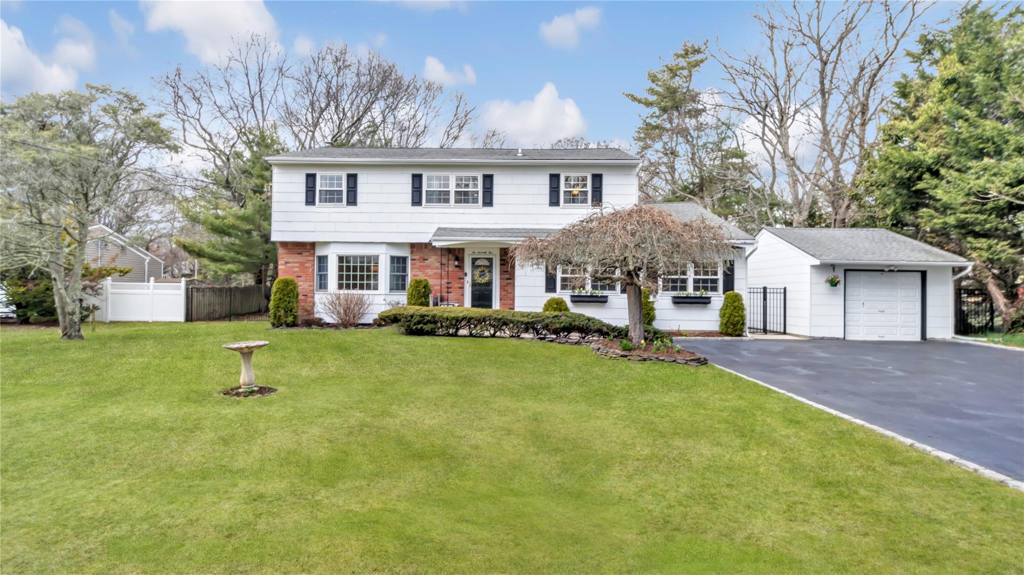 275 Waterford Road Property Photo