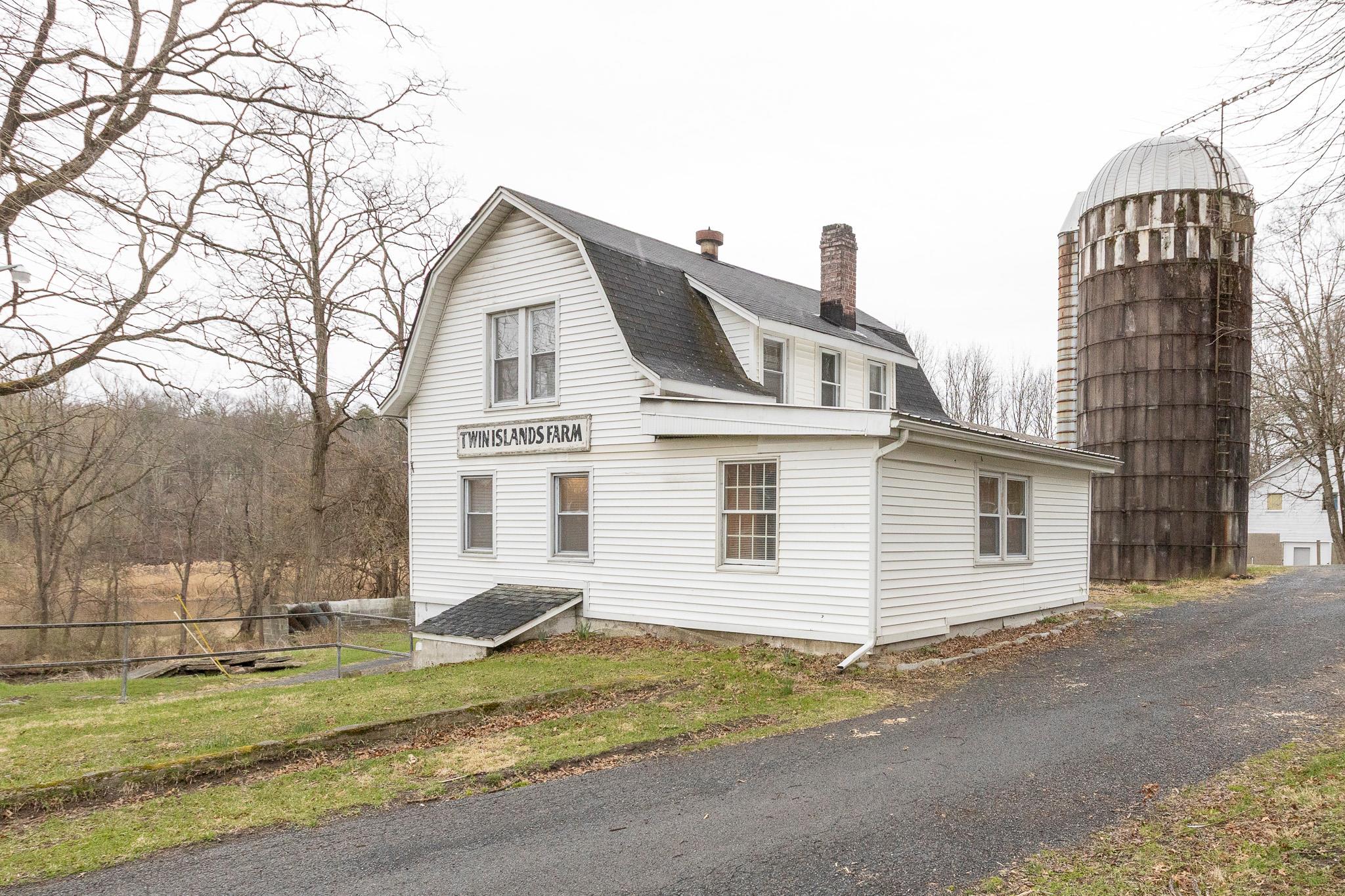 277 River Rd Property Photo