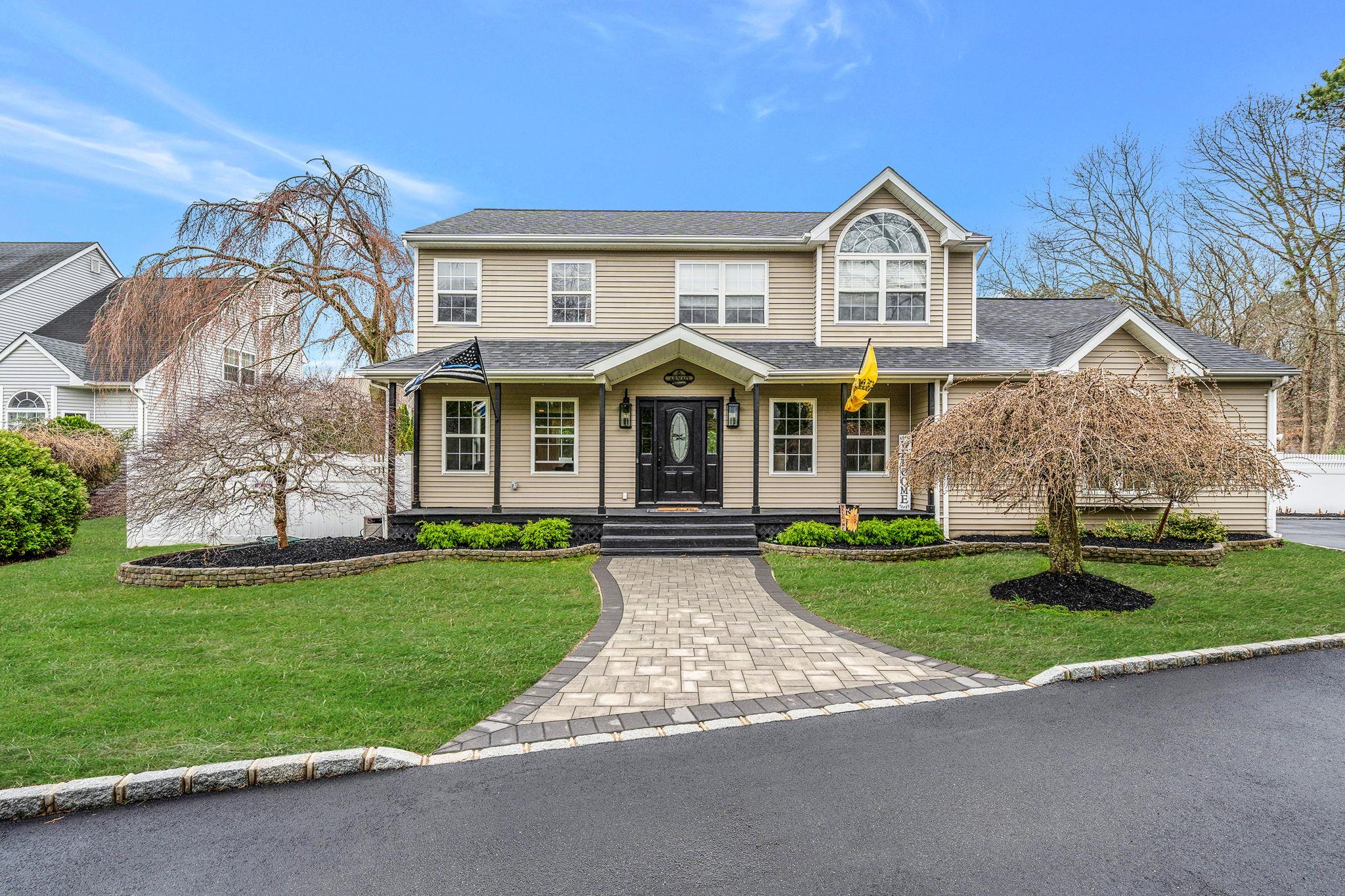 6 Premier Court Property Photo