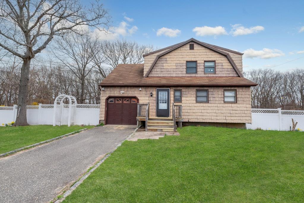 49 Bellwood Avenue Property Photo