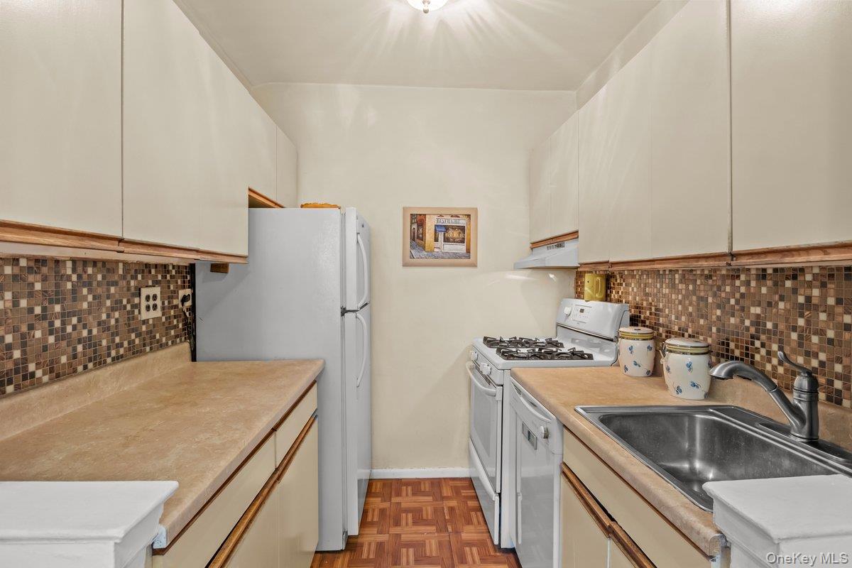 5601 Riverdale Avenue 5f Property Photo 12