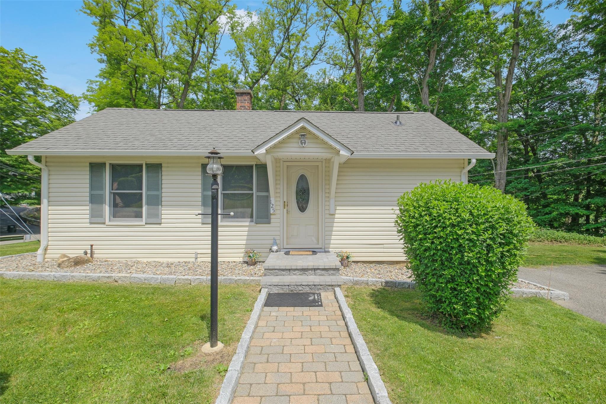 121 Union Valley Rd Property Photo